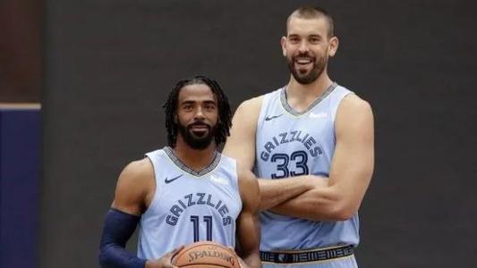 凯尔特人退役了哪些球衣(NBA球衣退役4个冷知识：绿军退役21个号码，后人无号可用太尴尬)