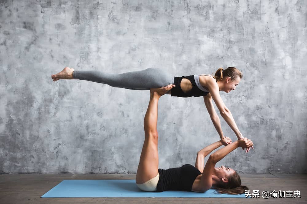 瑜伽教练培训课程之双人瑜伽