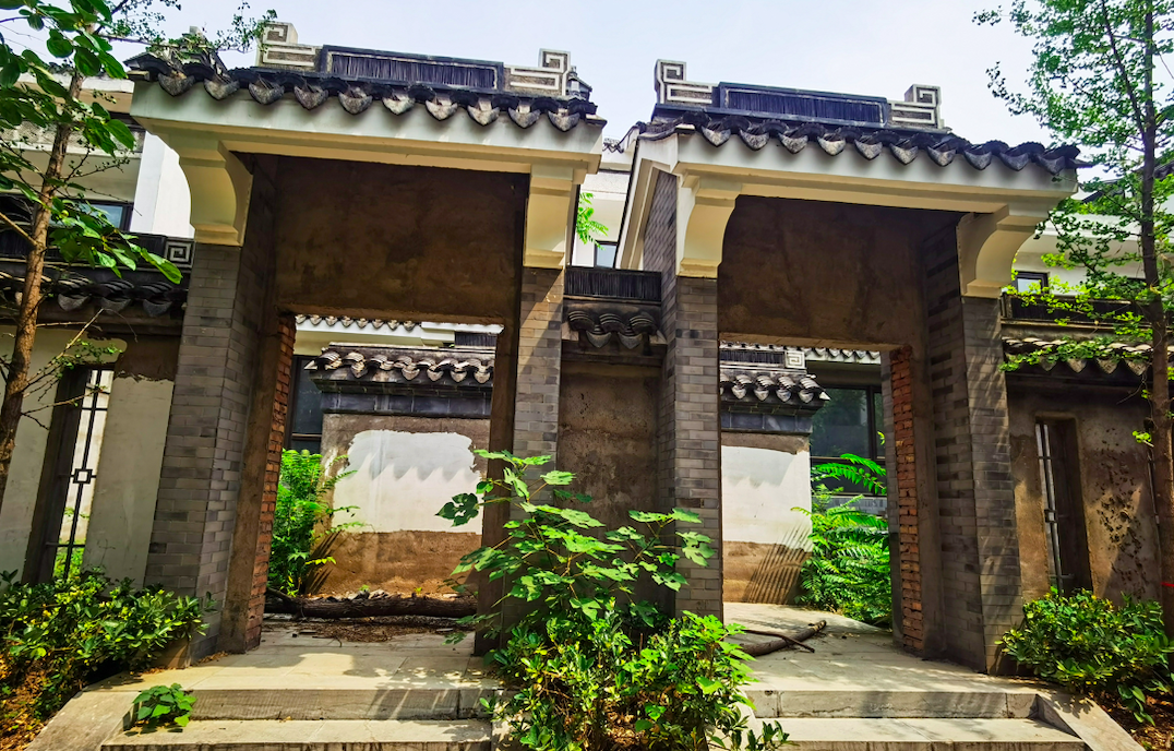 石家庄“地王”项目烂尾近10年：集资房变别墅后又被“一房多卖”，有钱也住不进去