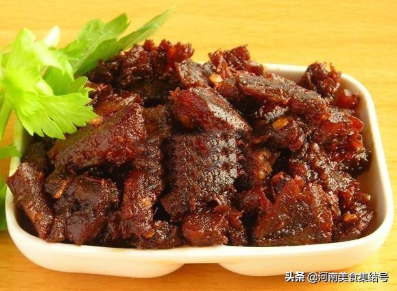 晒干兔子肉怎么做好吃（教你做香味浓郁的五香风干兔肉）