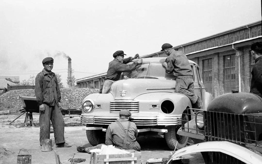 他是西北交通事业的重要开拓者，创建陕西名校，获彭德怀赞誉！