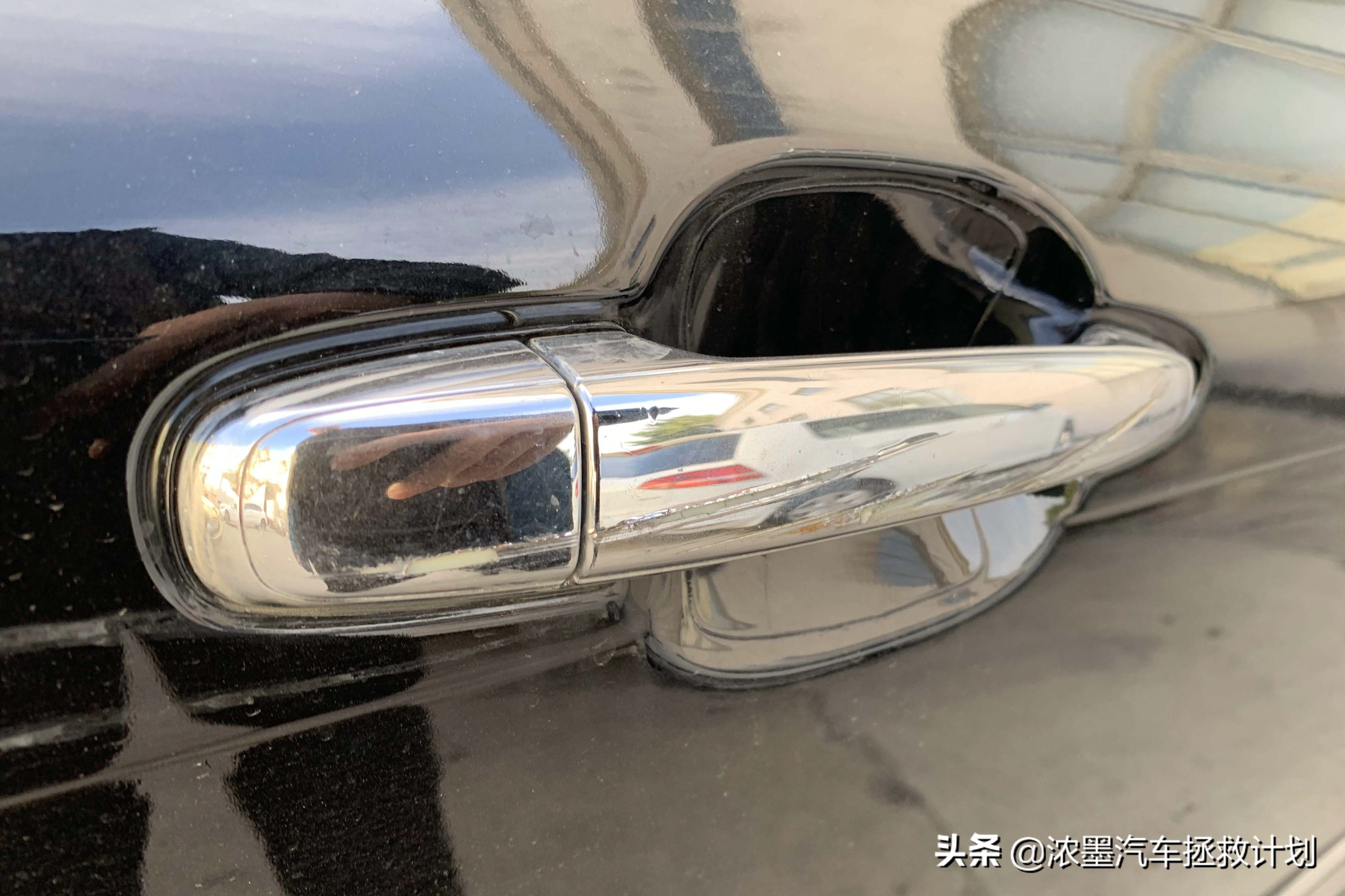 「璀璨明珠」修复整备一台破烂不堪的丰田皇冠，重新焕发盎然生机
