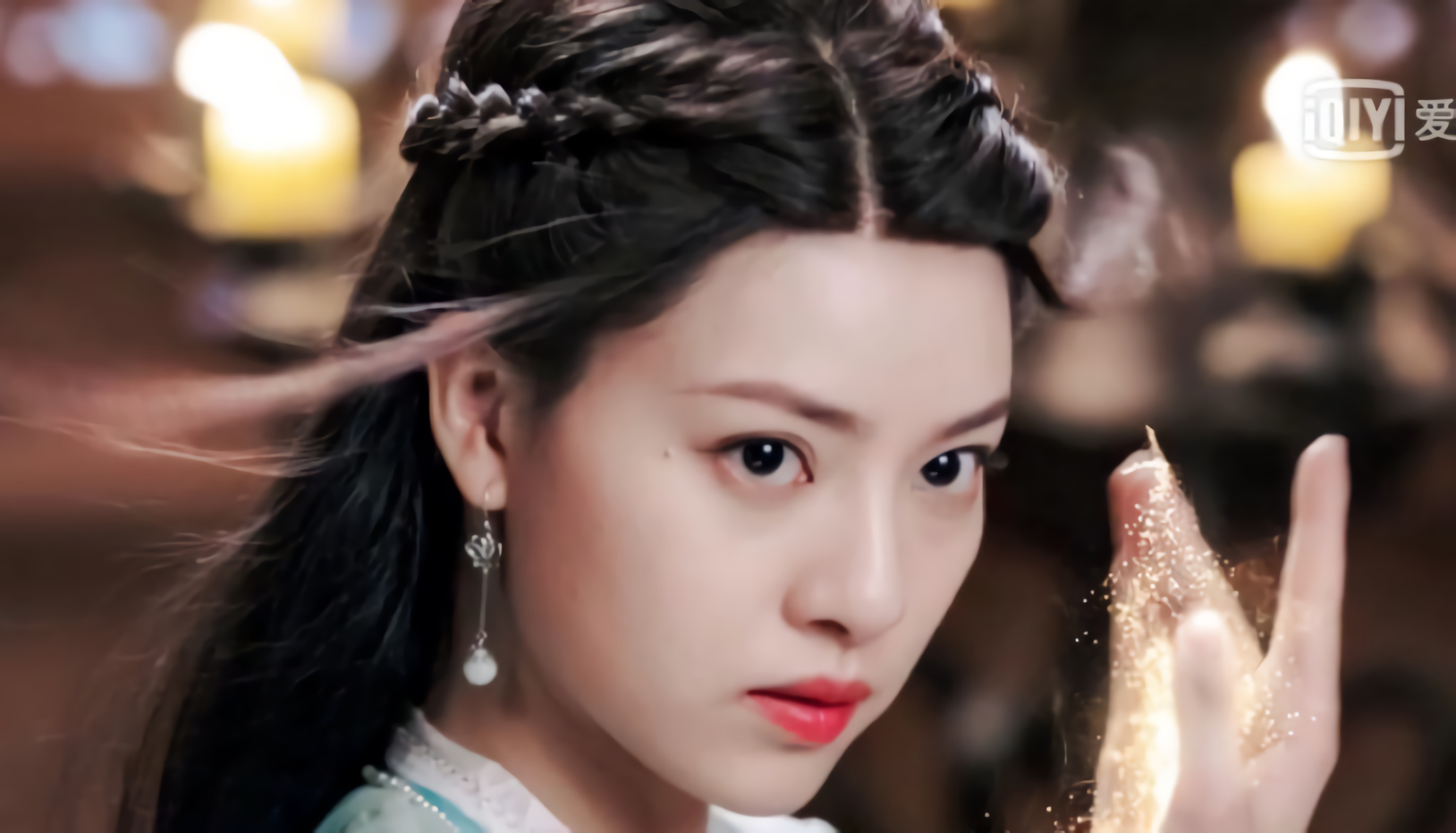 崇城之战,有婚嫁之约的毂阊将军死,端木翠为西岐清理门户,拔下崇城