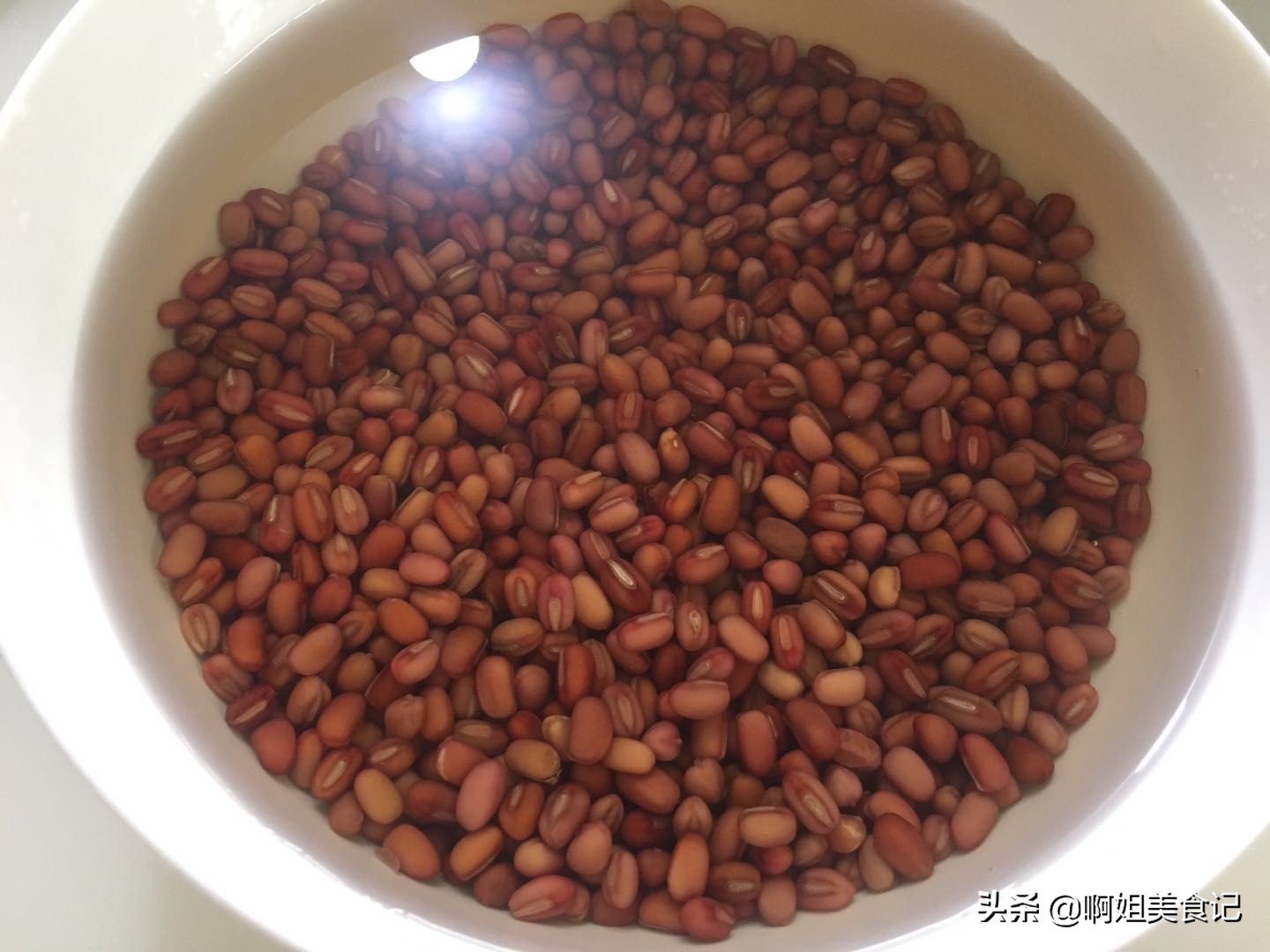 密豆制作方法(原来蜜豆的做法如此简单，软糯香甜，颗颗饱满，好吃还省钱)