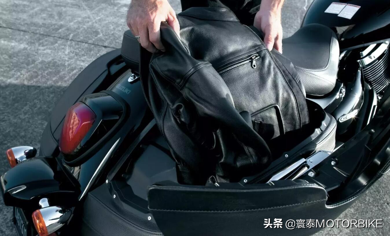 性价比极高的公升级美式巡航｜2019铃木林荫大道C90T 试驾体验