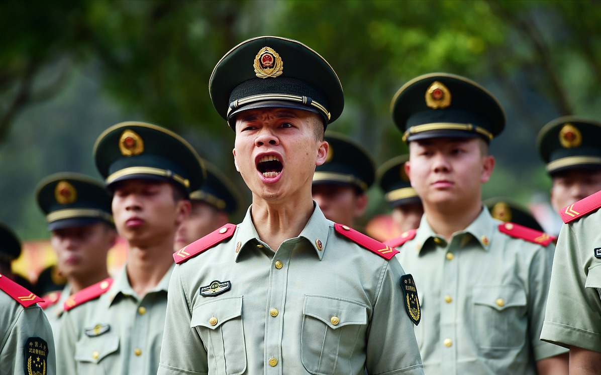大学生当兵2年给多少钱（大学生当二年兵非常）