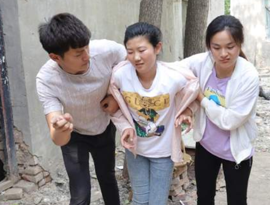 “上过大学”和“没上过大学”的女生，能有多大区别？差距真不小