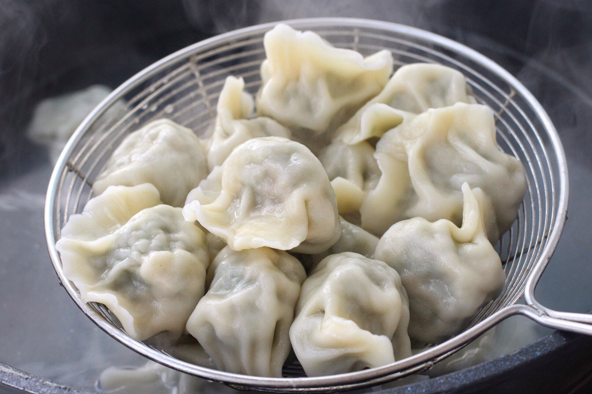 冬季温补首选羊肉，拌馅包饺子口感倍儿鲜美，孩子居然吃了十几个