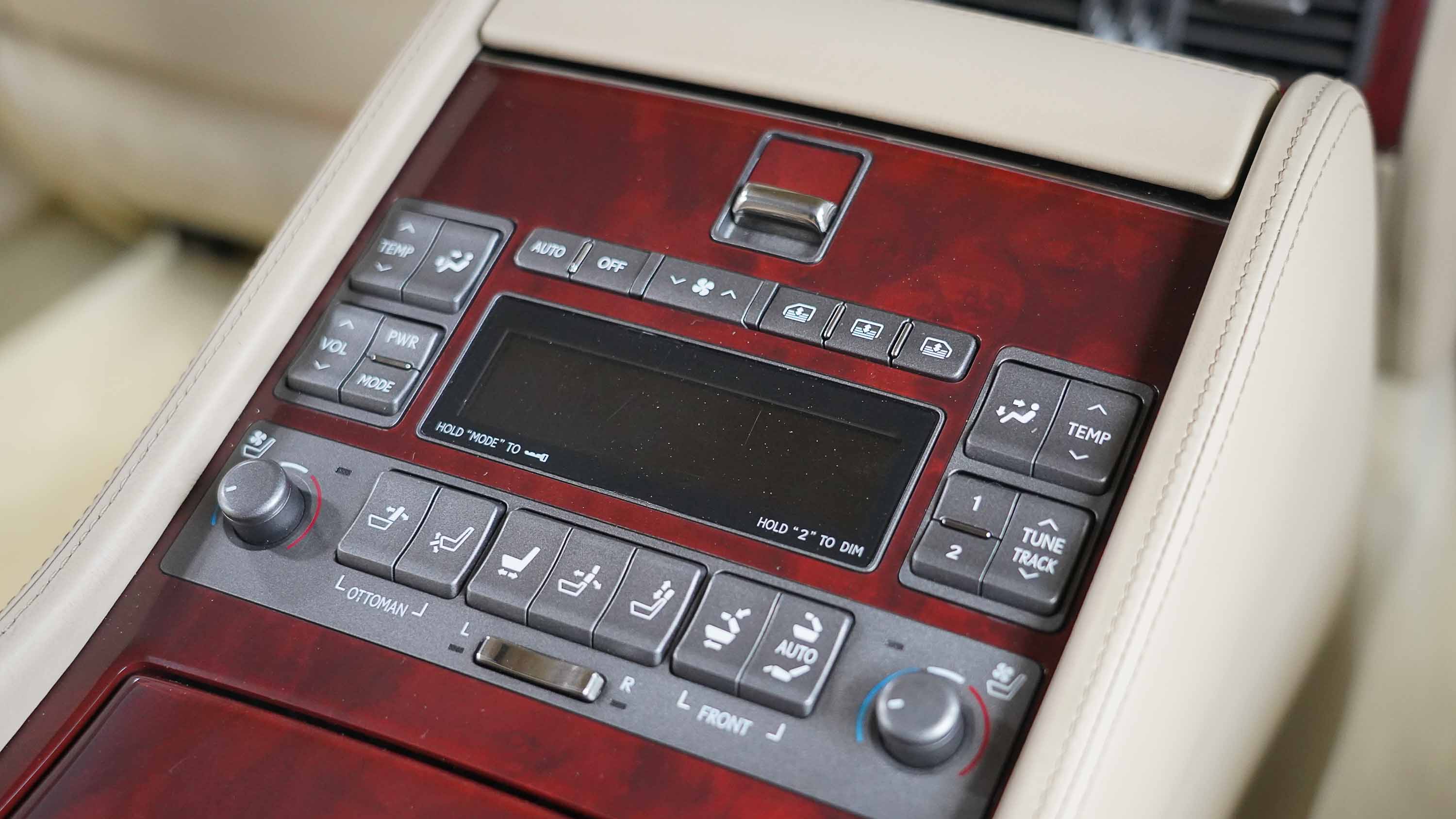「锦绣豪华」修复一台08年的雷克萨斯LS600，任它风起坐享观轻云