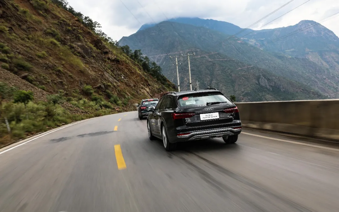 试驾新奥迪A6 allroad：340马力、四驱，好看且实用