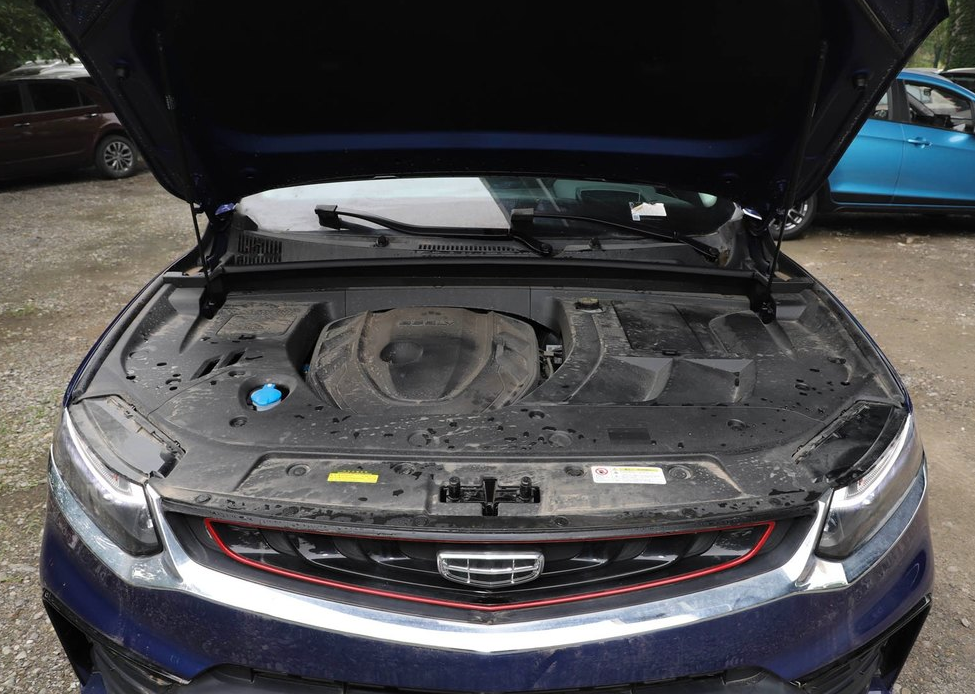 2.0T+8AT只要15万，配BOSE音响+自动空调，带你看吉利星越