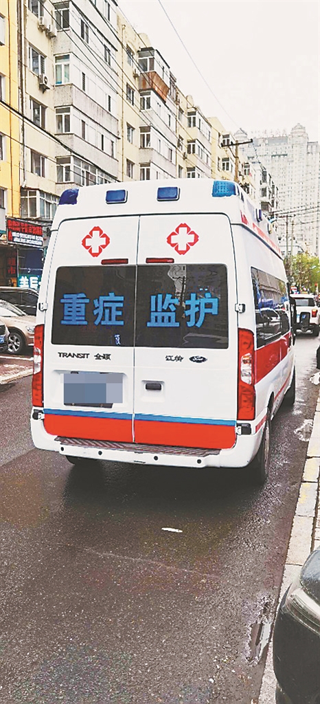 记者暗访哈尔滨山寨急救车：医生护士花钱找，漫天要价挺坑人