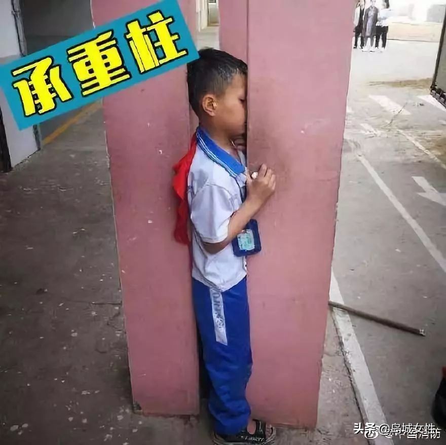 “119吗？我家孩子卡洗衣机里了！”