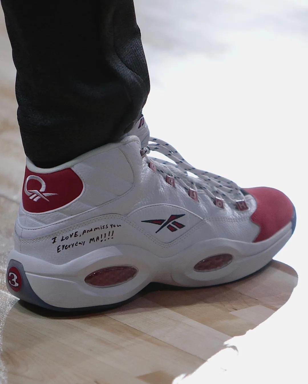 的祖母写下了对祖母的挂念哈雷尔曾在自己的球鞋上reebok question