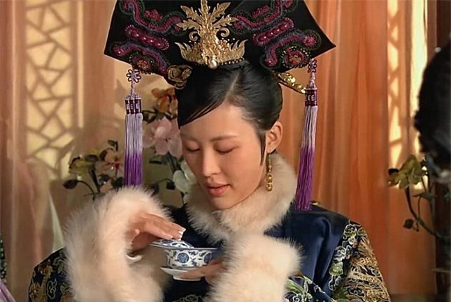 甄嬛传敦亲王福晋(甄嬛传:甄嬛给敦亲王福晋沏了一杯茶,却彻底暴露出