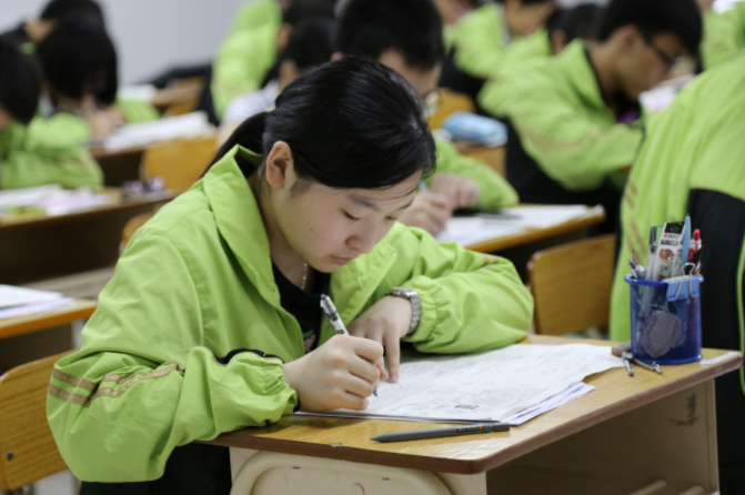 成绩500分以上考生，选“一本好城市”还是“偏远211”，不可错过