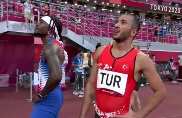 男子100米决赛时间（苏炳添携9秒83再冲金！21：50，CCTV5直播：男子4×100米接力决赛）