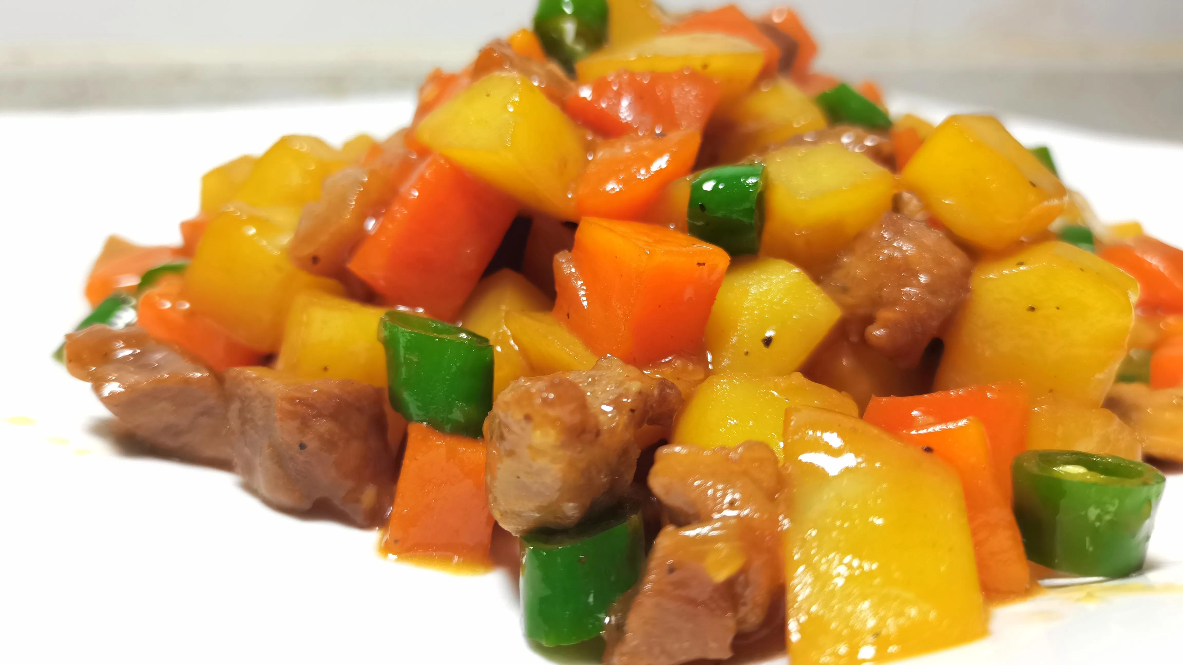 土豆和胡萝卜这样做太香了(土豆和胡萝卜怎么做好吃)