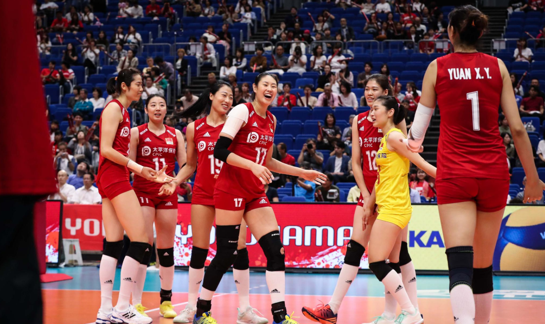 排球世界杯四连胜（冠军相十足！女排世界杯豪取四连胜，朱婷状态火热一人成秘密武器）