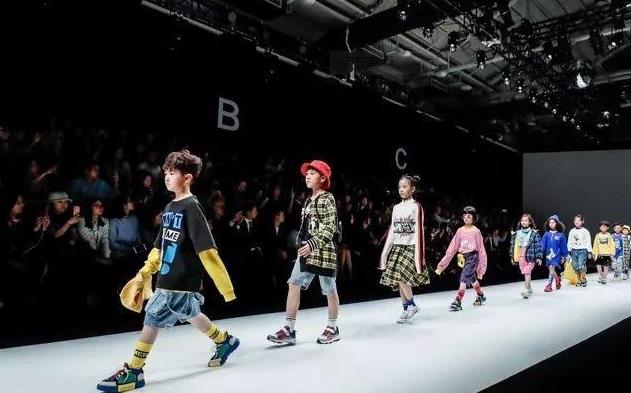 儿童服装品牌十大排名（中国排名第一销售额破百亿的童装）