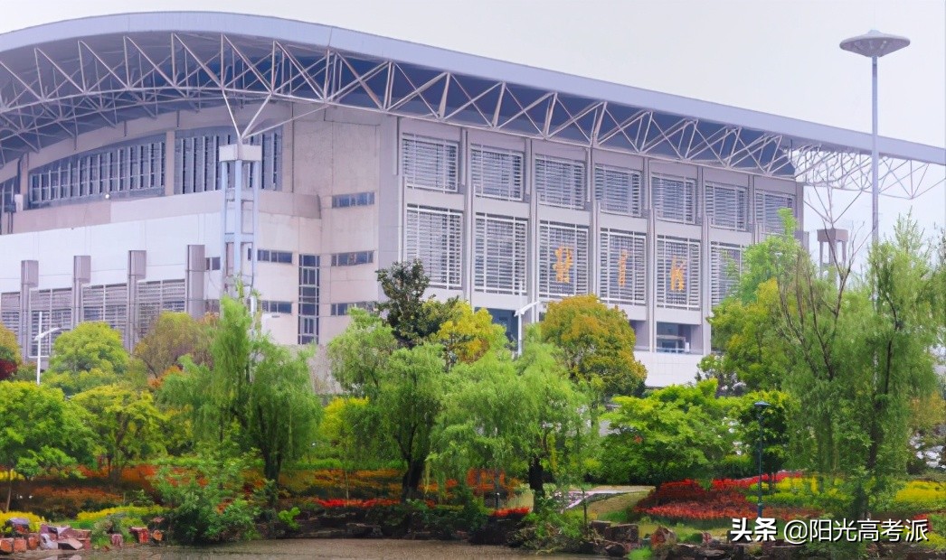 江蘇大學、揚州大學實力對比：一眼便知誰更強