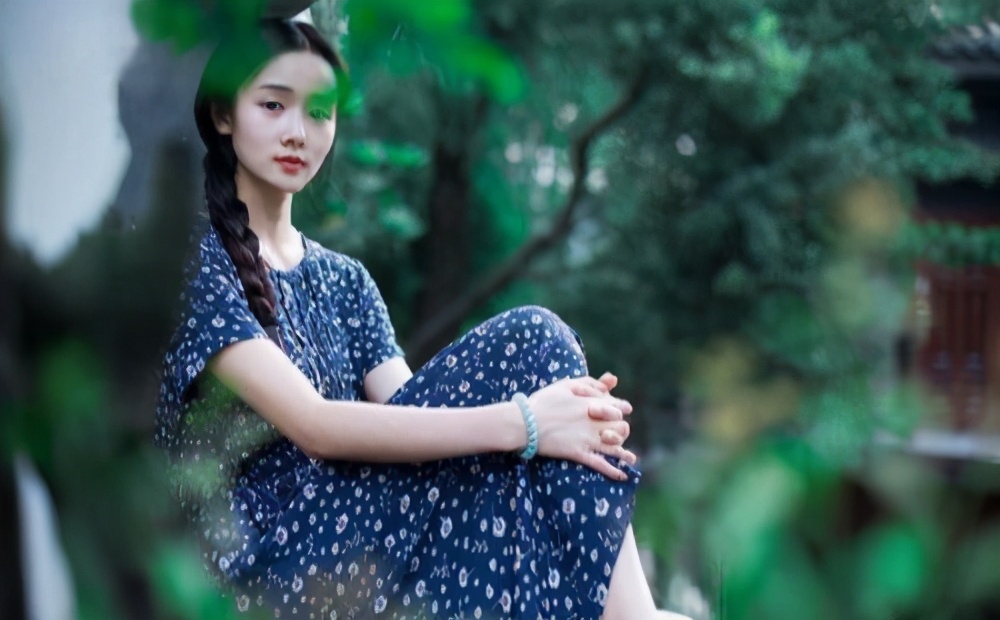女人的美从来都不在脸上，而在于风韵