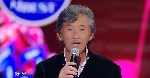 破音跑调，飙高音累到裤子崩开，但我还是要给这位31岁歌手点个赞