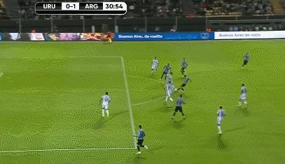 世预赛-天使破门苏神中柱梅西替补登场 阿根廷1-0客胜乌拉圭