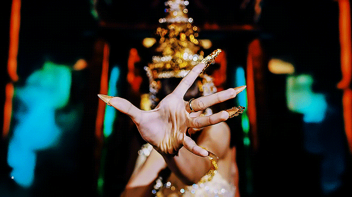 为什么Lisa的颜在全球美貌好评度高，在韩国还是被容貌打压？