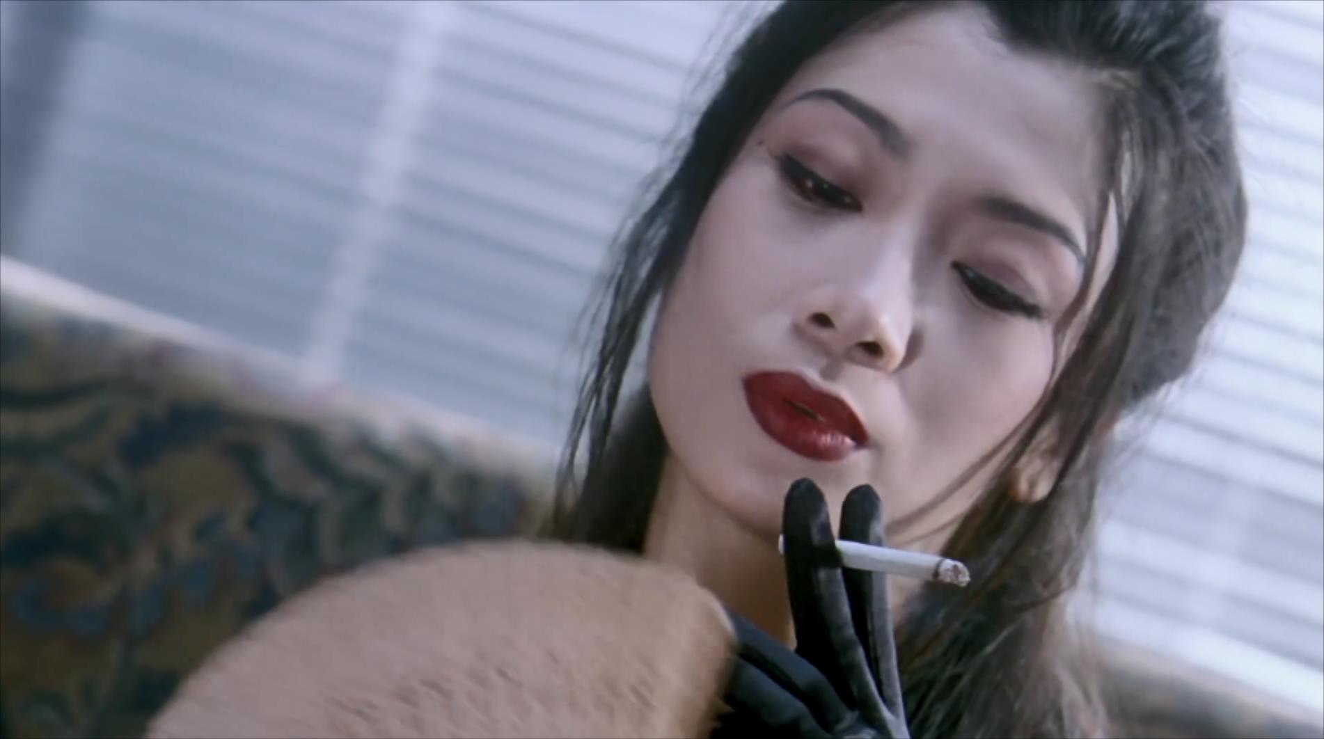 玩牌的任达华,耍枪的梁家辉,几近癫狂的现代武侠片《黑豹天下》