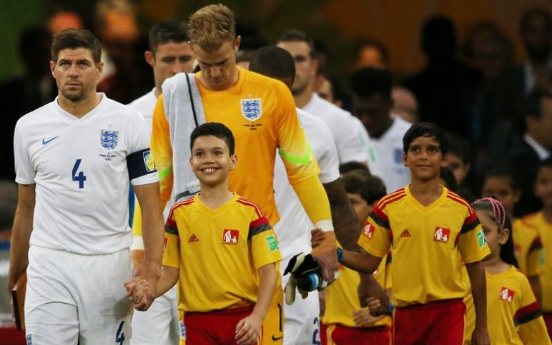 世界杯为什么开场有小孩（世界杯运动员入场时，为什么都要带一个小孩？原来这里头有大学问）-华海博客