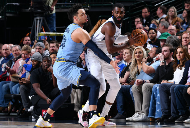 泰厄斯瓊斯為什么能在nba立足（泰厄斯-瓊斯：樸實無華的球風，灰熊集傳控投射于一體的替補控衛）