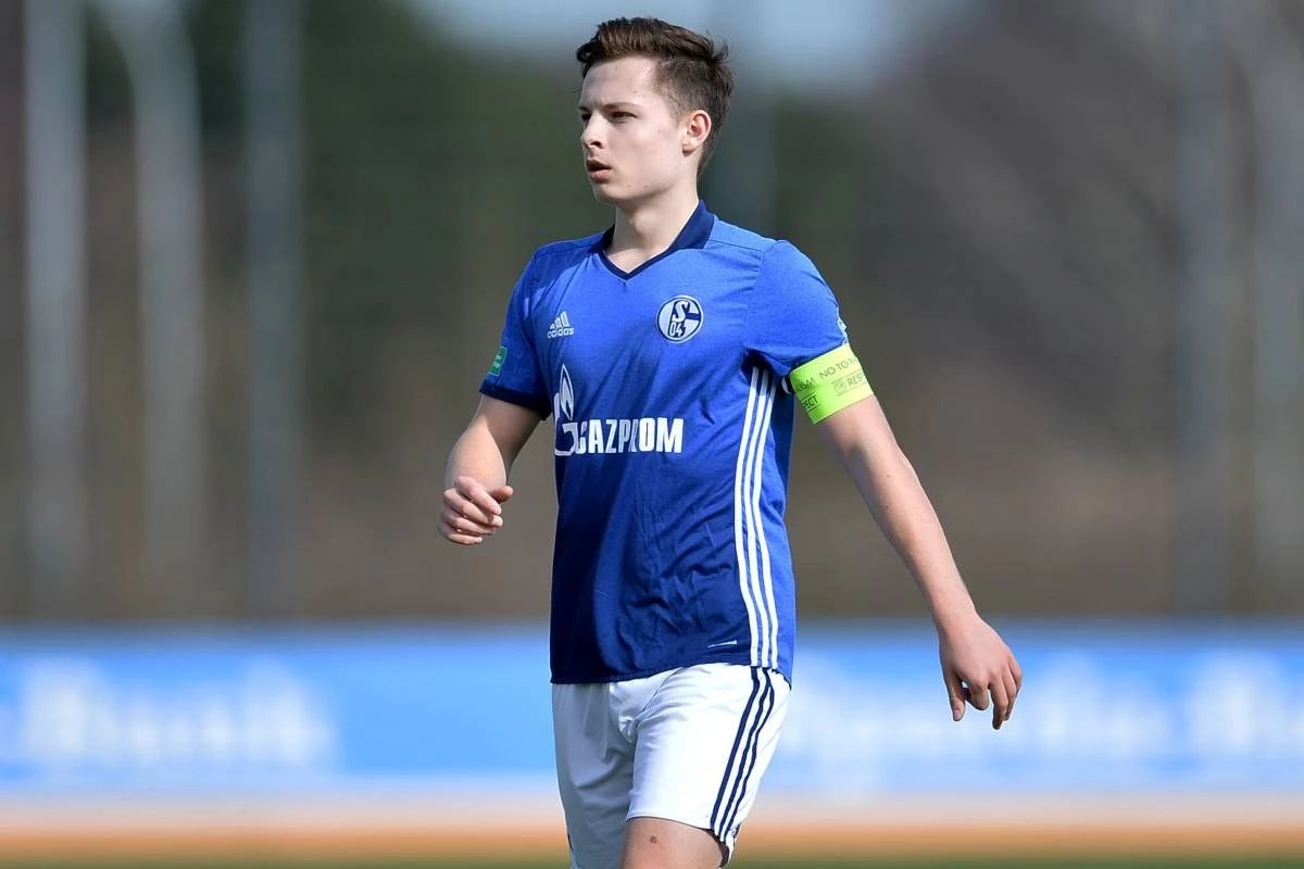 贝肯鲍尔拿过世界杯么（贝肯鲍尔之孙，背着伟大姓氏在德国第四级别联赛“平凡生活”）