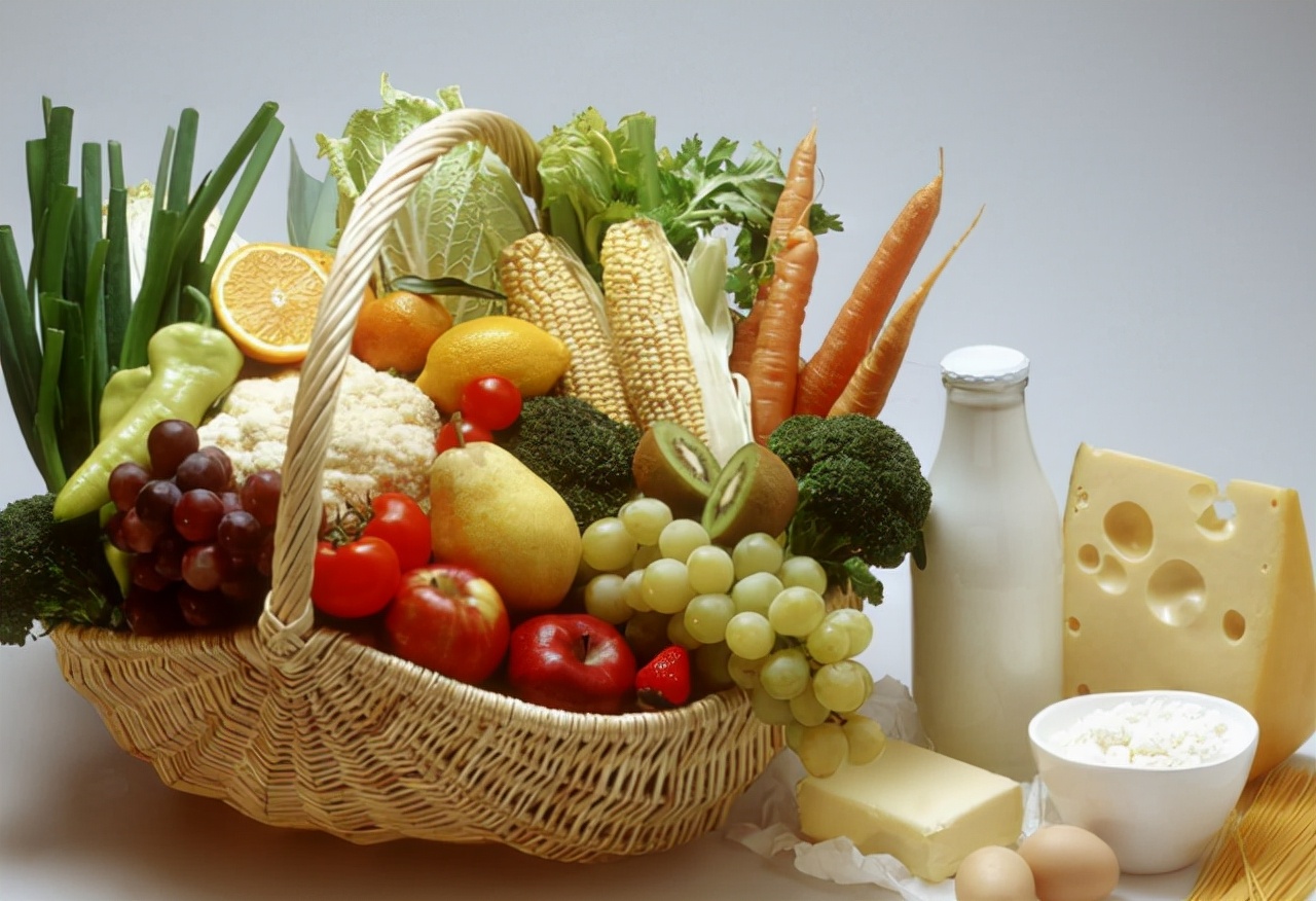 水煮蛋会引起“骨质疏松”？鸡蛋不能每天吃？医生为你详细解答