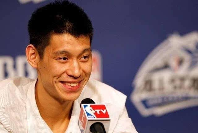 林书豪年薪(林书豪九年NBA生涯赚了4.7亿，实际到手有多少？网友：难以置信)