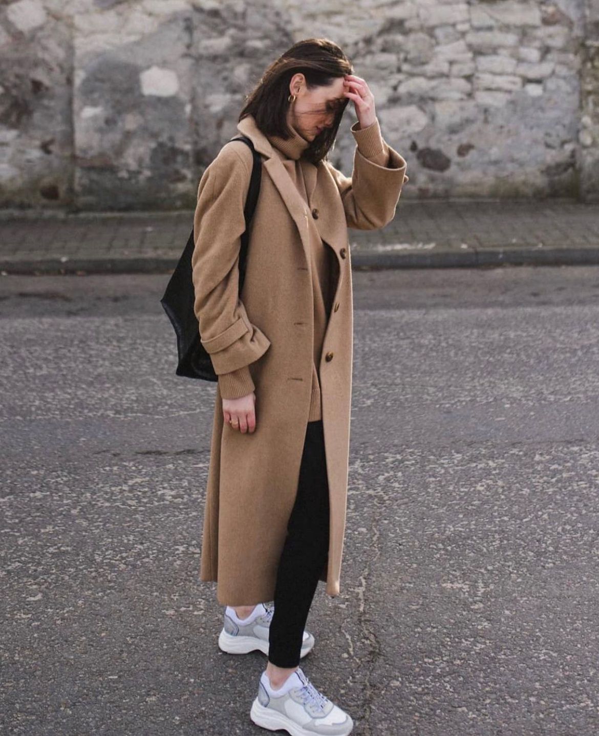 "驼色大衣"有多高级?看看这些实用气质搭配,聪明女人都在穿