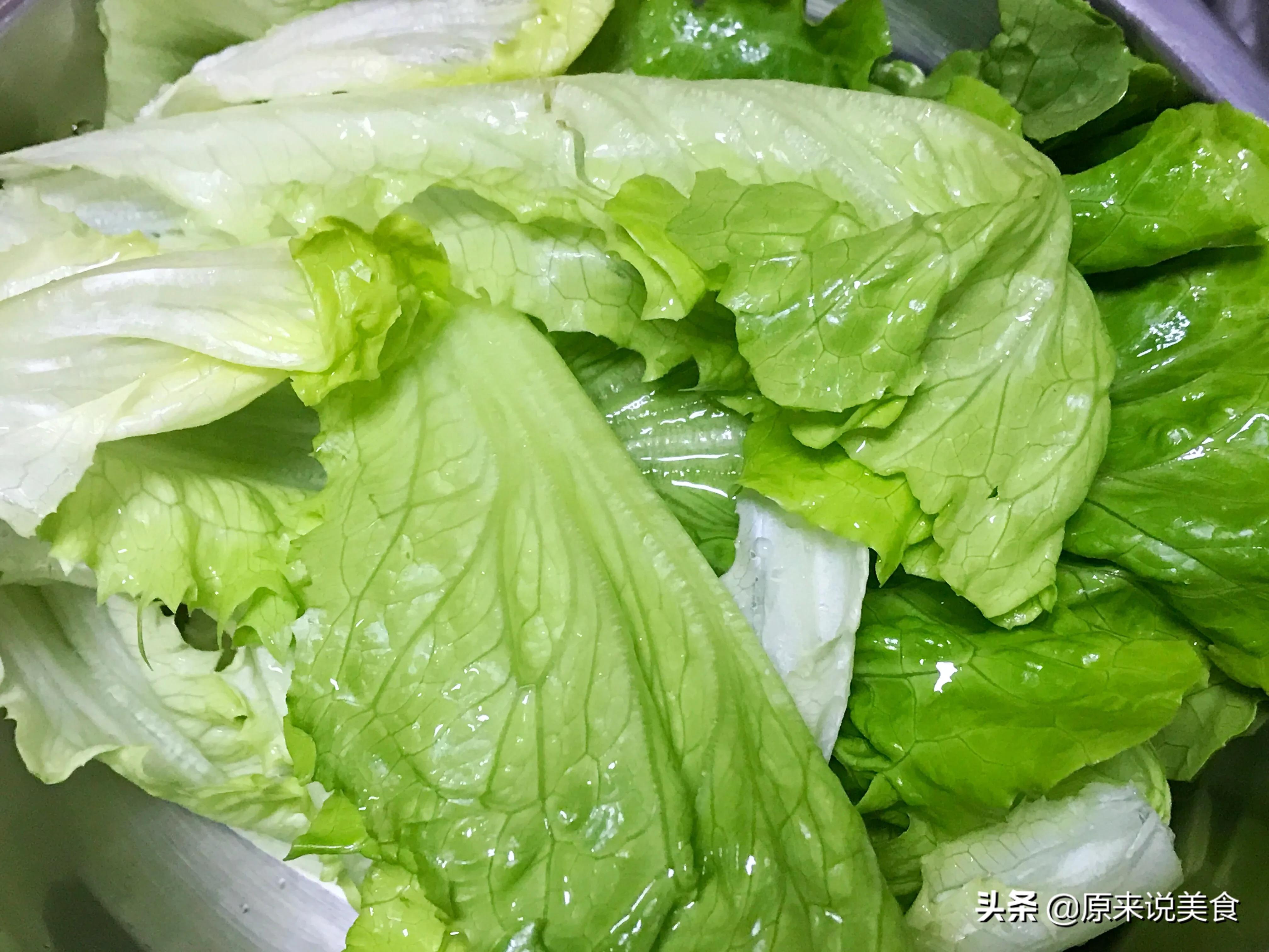 雞丸豆腐生菜蕎麥麵