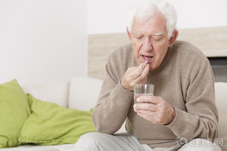 老人们要注意了：头晕、血压高别擅自增减降压药，病情可能更重