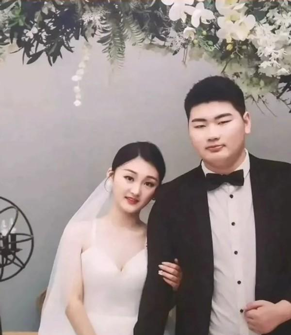 大衣哥怎么出名的（“大衣哥”朱之文艰辛成名史）