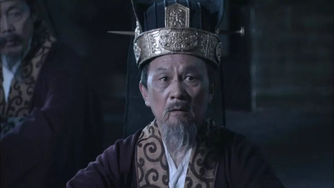 所以,自毁长城的武周帝国在付出相当的代价之后,外加突厥默啜可汗在