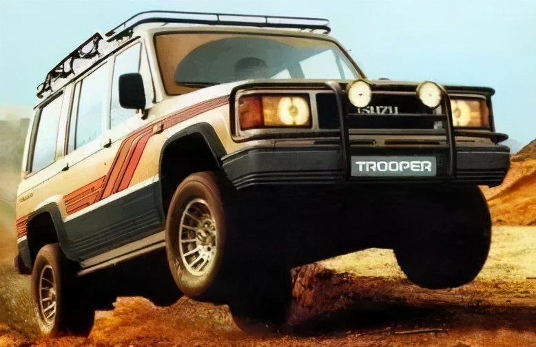 给大家介绍的就是这台五十铃trooper,直译为轻骑兵,国内俗称"突路霸"