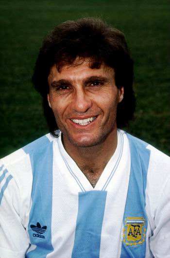 帕萨雷拉的防守十分凶悍,他出众的防守能力往往让对方前锋无功而返.