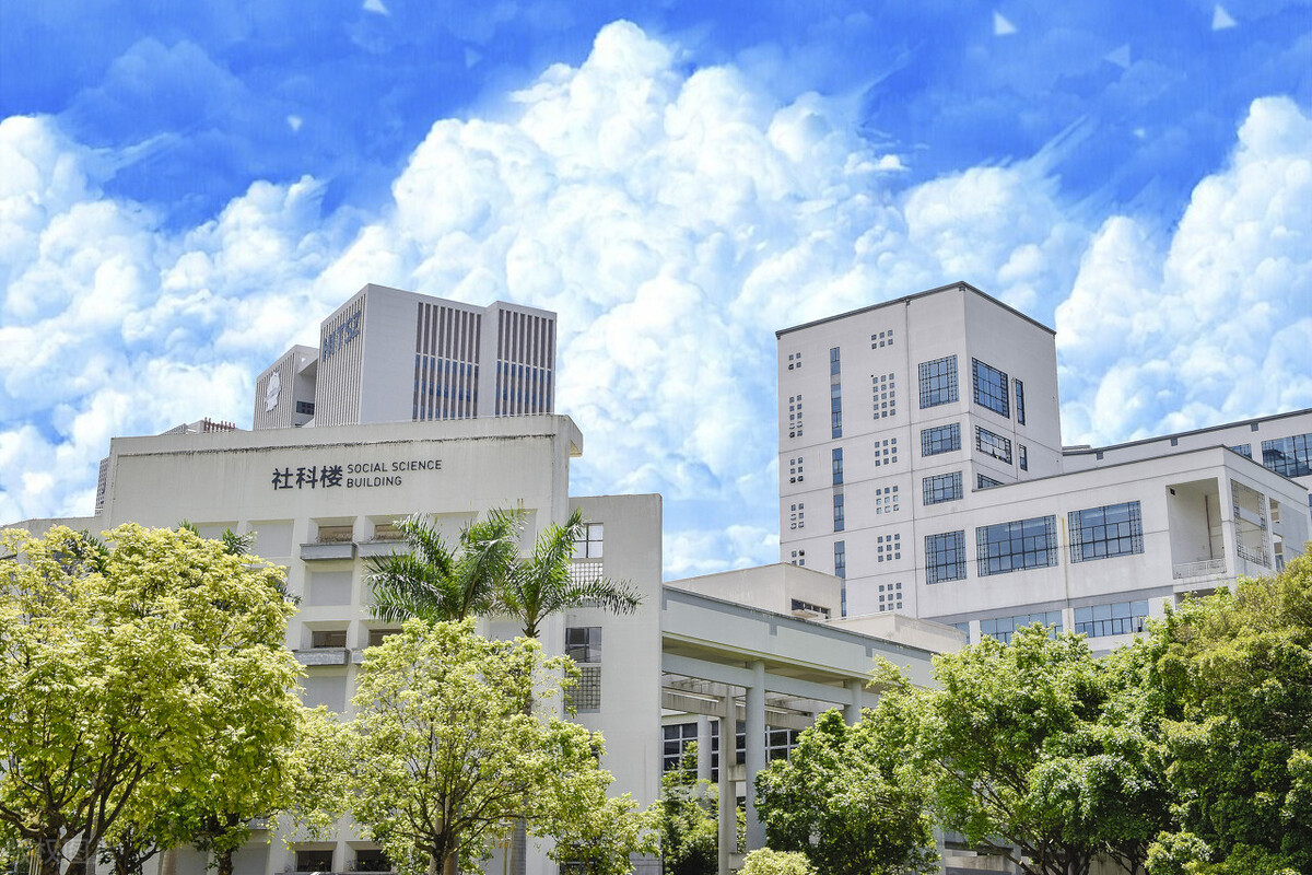 事发哈工大深圳校区，研究生给本科生“腾地方”，凸显四个矛盾