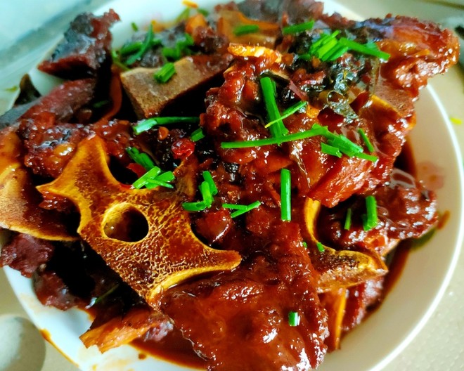 爆酱牛骨