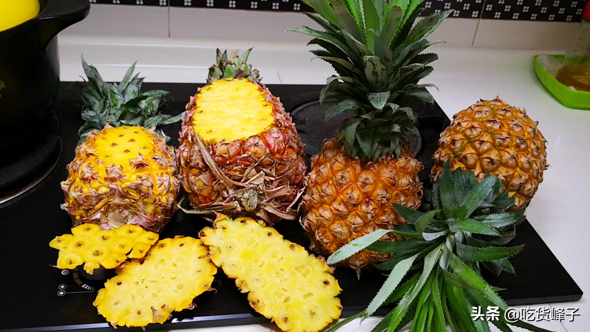 吃菠萝时，最忌冷盐水泡！水果商告诉你正确吃法，菠萝更甘甜可口