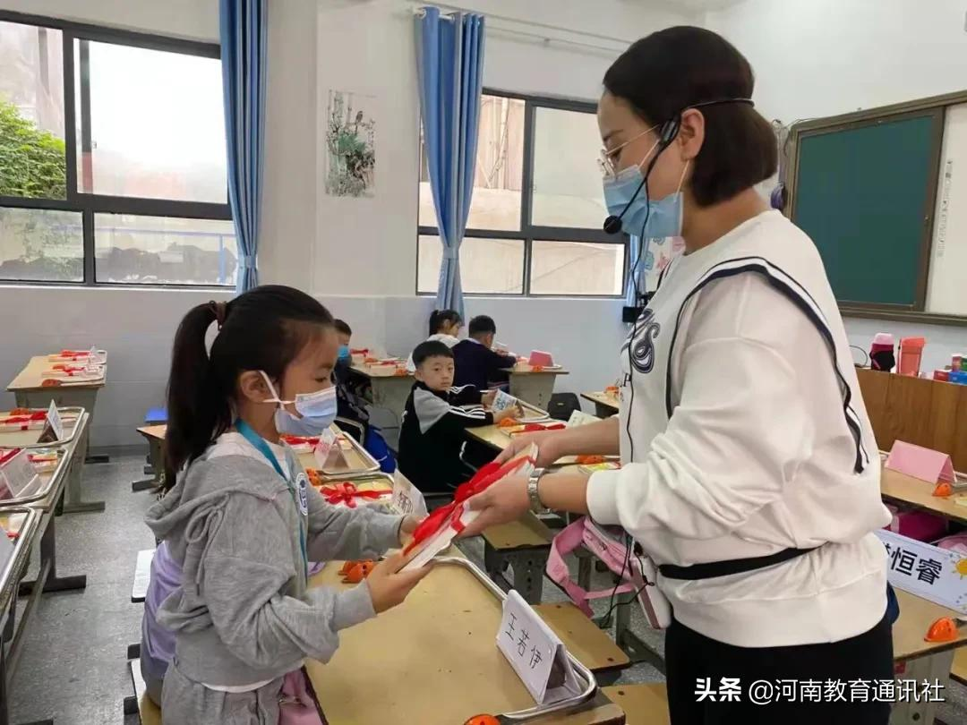 以诗润心 以礼正行！沁阳市商隐小学举行2021级一年级新生入学仪式