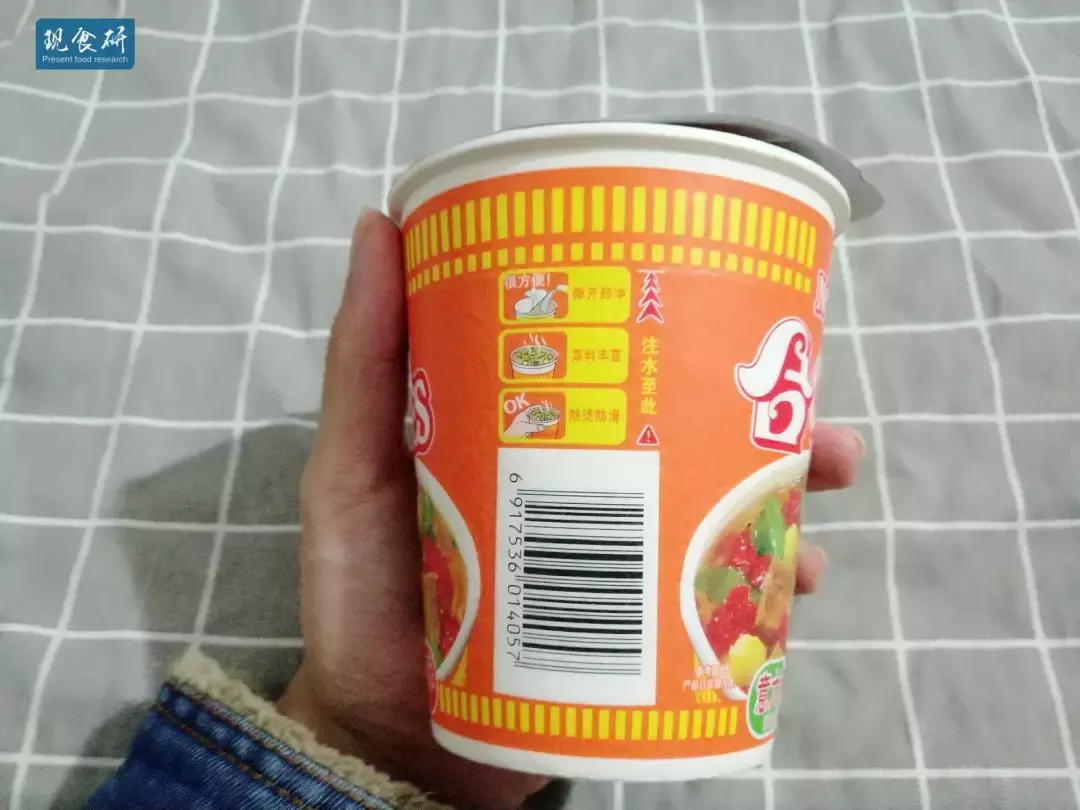 和味拉面辨别（和味拉面和普通方便面的区别有哪些）