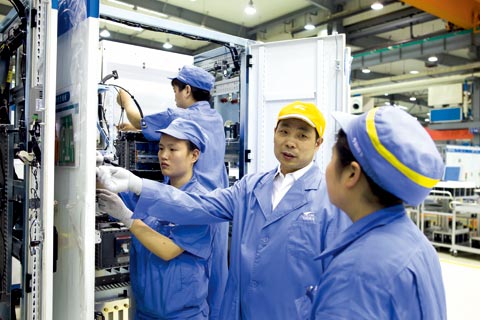 从江苏农村走出，他带领团队全力打造