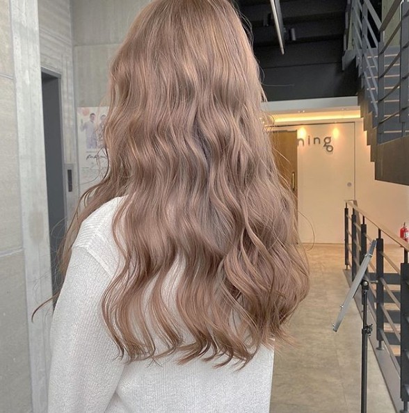 李圣经染蜜糖茶色嫩爆！夏日韩妞最爱咖啡拿铁 抹茶5款深发