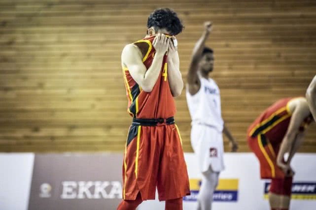 u19男籃世界杯回放（姚明也救不了！U19男籃世界杯63分慘敗，一年前78分史上最差）